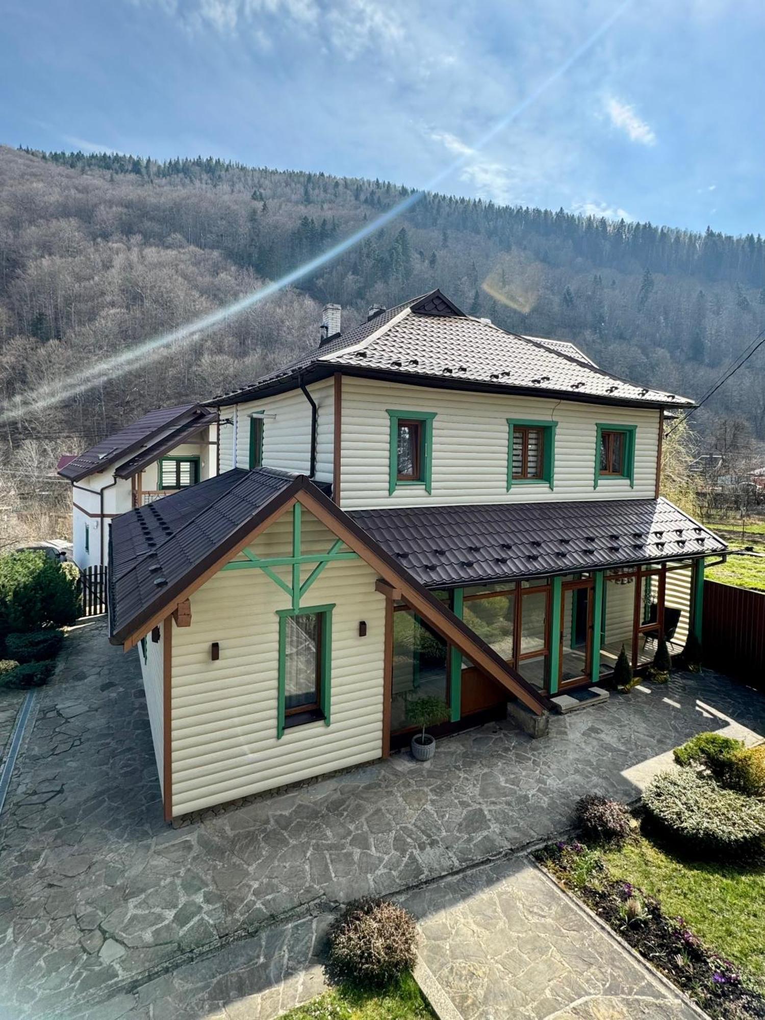 Apartments Mandry Yaremche Exterior photo